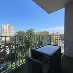 Appartement Spacieux Avec Balcon