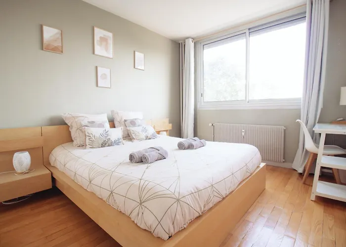 Appartement Spacieux Avec Balcon