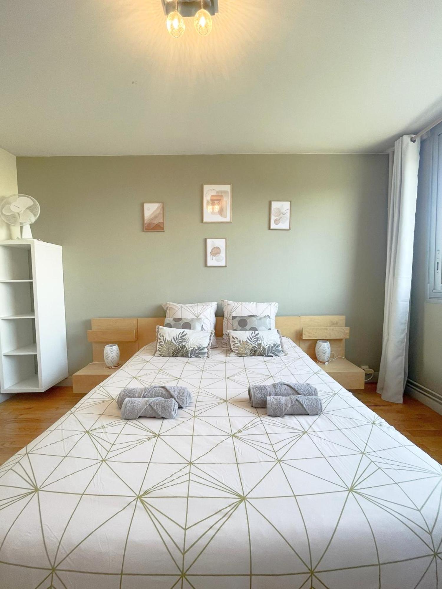 Spacieux Avec Balcon Appartement