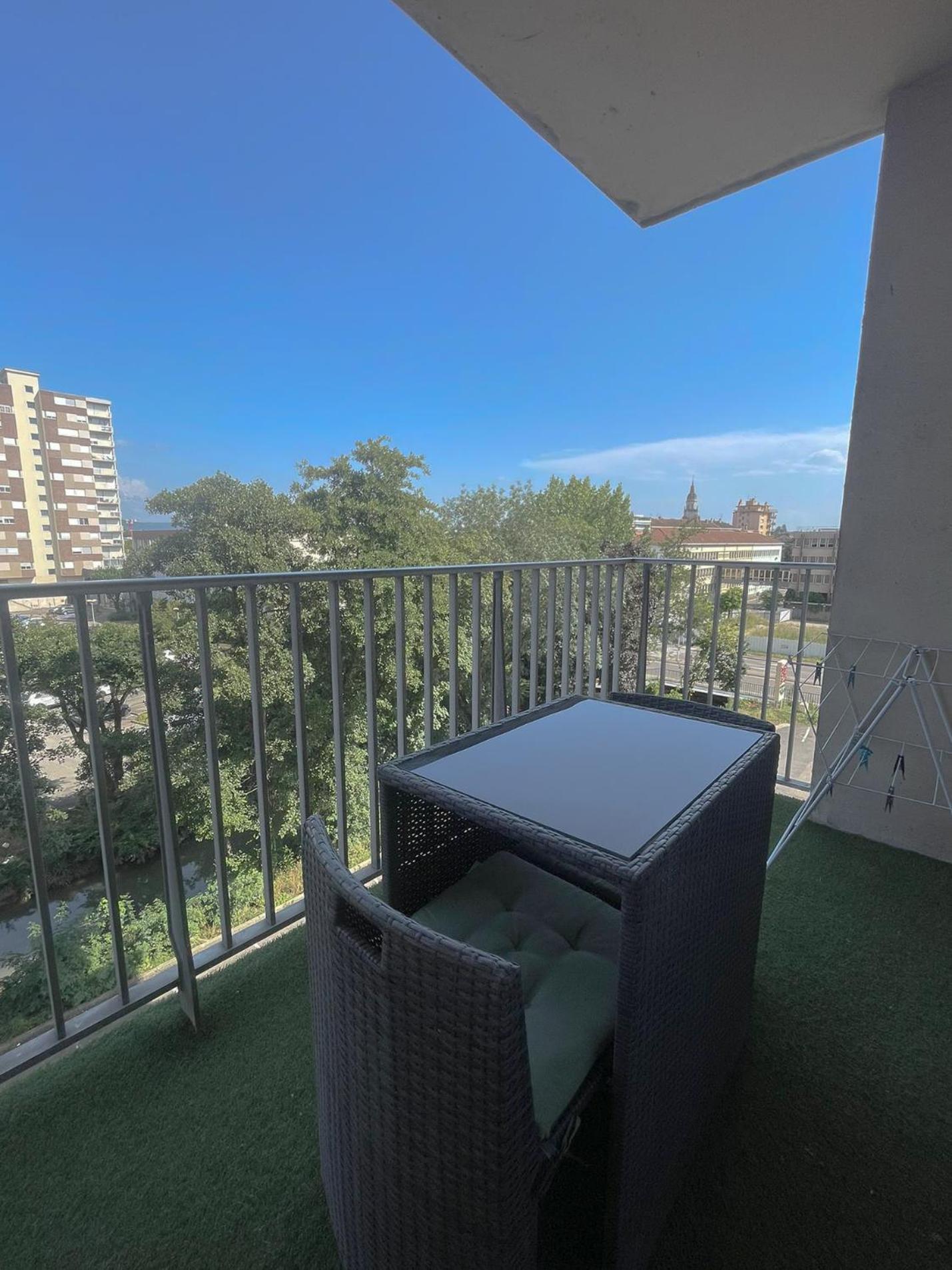 Spacieux Avec Balcon Appartement *